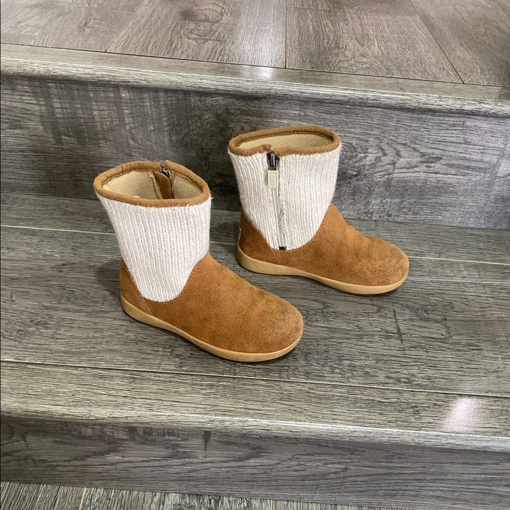 UGG boots. Size 10. Excellent condition.